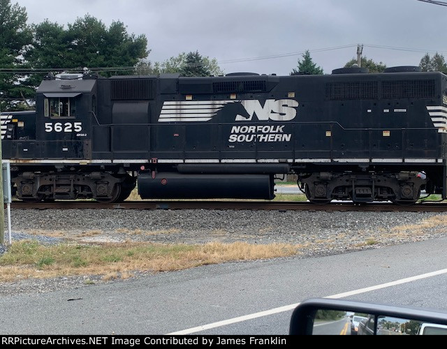 NS GP38-2 unit 5625